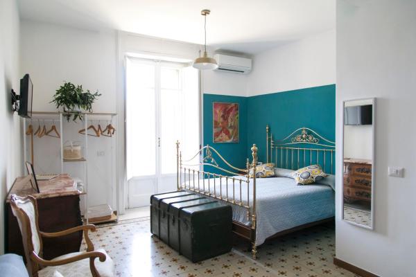 Na foto é possível ver o objeto A Casa di Nina Guest House localizado na cidade de Naples.