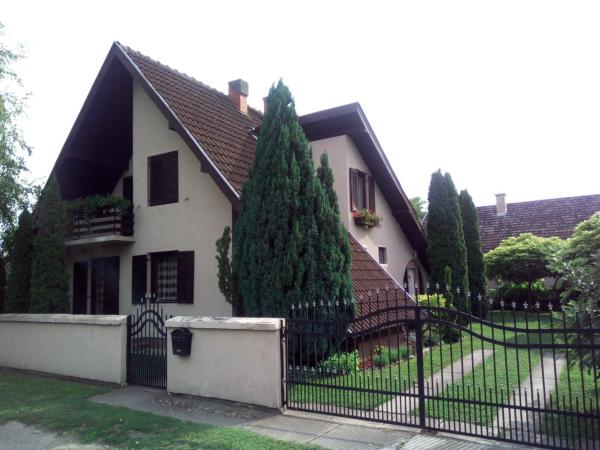 På billedet ses objektet Villa Nirvana beliggende i byen Palić.