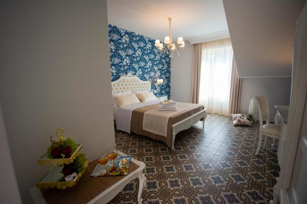 Na fotografii je vidět objekt Sui Generis Tropea Luxury Rooms nacházející se ve městě Tropea.