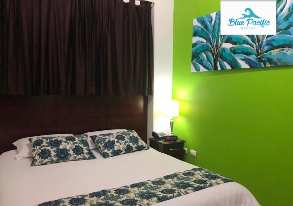 Nella foto è visibile l'oggetto Hostal Blue Pacific situato nella città di Manta.