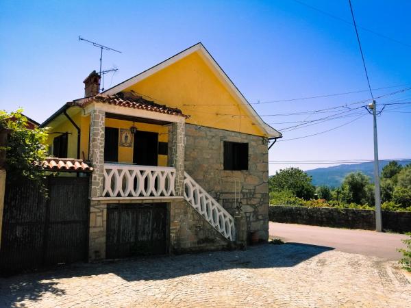 Nella foto è visibile l'oggetto Casa Glória situato nella città di Espindelo.