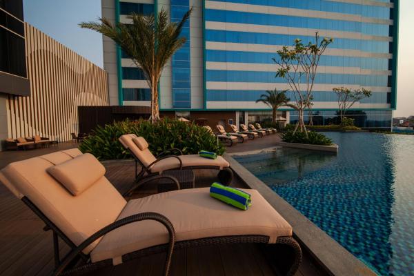 På bildet vises objektet Avenzel Hotel & Convention Cibubur som ligger i byen Karanggan-kulon.