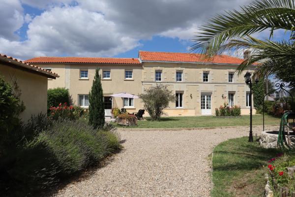 Domaine Des Tilleuls - Mirambeau