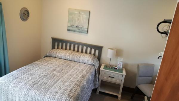 En la foto se muestra el objeto King Phillip motel ubicado en la ciudad de Orange.