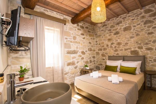 A la foto es mostra l'objecte Kamartsos Villa 2 situat a la ciutat de Áyios Yeóryios.