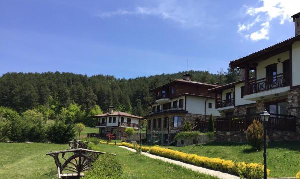Nella foto è visibile l'oggetto Хотел Планински кът situato nella città di Vetren Dol.