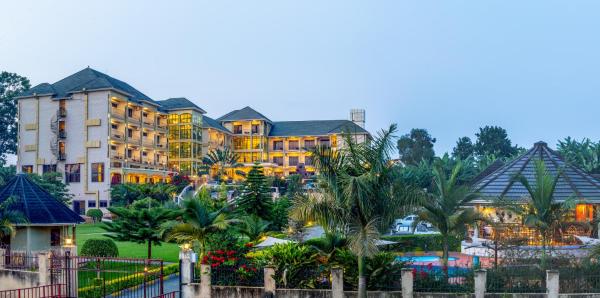 写真にはButebe市にあるNyaika Hotelが写っています。
