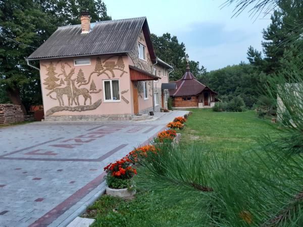 A la foto es mostra l'objecte Fazenda Kosiv situat a la ciutat de Kosiv.