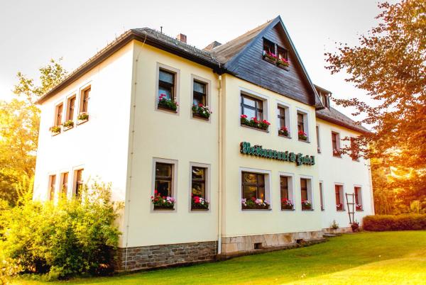 Nella foto è visibile l'oggetto Ferienhotel Augustusburg situato nella città di Erdmannsdorf.