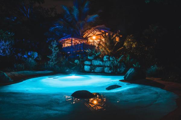 West Indies Cottage, cottages haut de gamme avec piscine, jacuzzi et vue jungle, Пуэнт-Нуар
