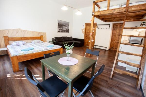 Wow Wow Apartment, Praga