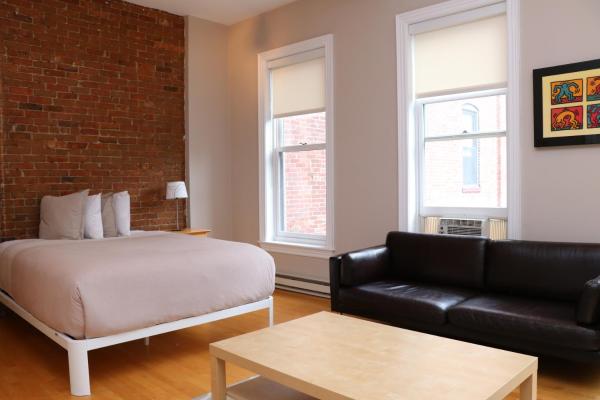 Foto 8: Charming Studio in Boston Brownstone, #6