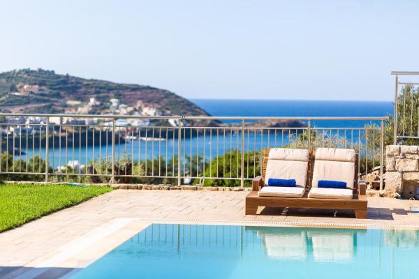 På billedet ses objektet Paris Villa, with Pool, BBQ, Playground & SeaViews, By ThinkVilla beliggende i byen Balíon.