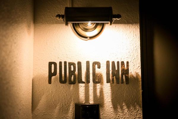 A la foto es mostra l'objecte PUBLIC INN OKINAWA situat a la ciutat de Chatan.