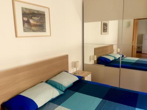 A la foto es mostra l'objecte Casa Mariù situat a la ciutat de Palerm.