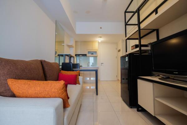 Nella foto è visibile l'oggetto Spacious 2BR Apartment at The Springlake Summarecon Bekasi By Travelio situato nella città di Rawabugel.