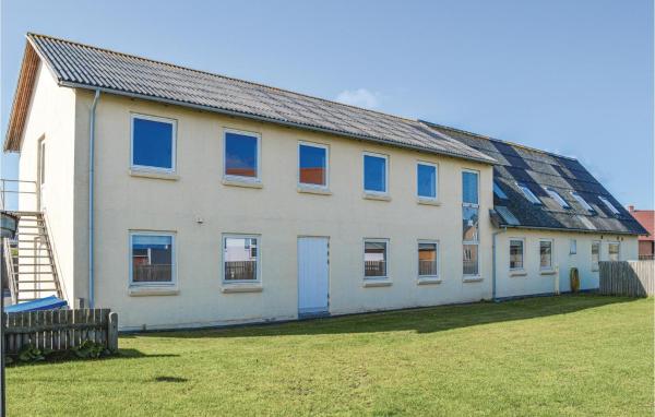 A la foto es mostra l'objecte Kabyssen situat a la ciutat de Thyborøn.