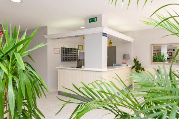 På billedet ses objektet Hotel Bradomin beliggende i byen Caleiro.