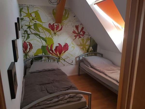 På billedet ses objektet pokoje Łagodzińska beliggende i byen Glinik.