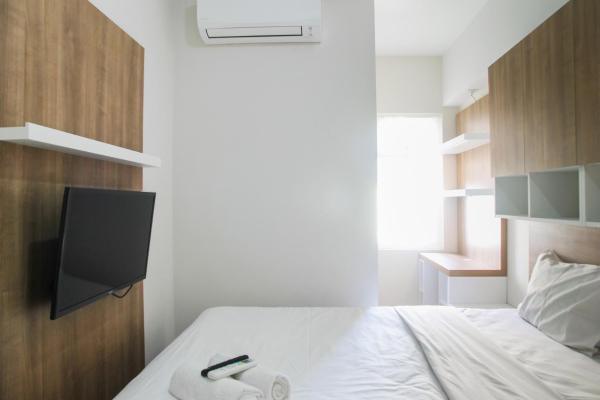 Foto 8: 2BR with Sofa Bed at Springlake Summarecon Apartment By Travelio