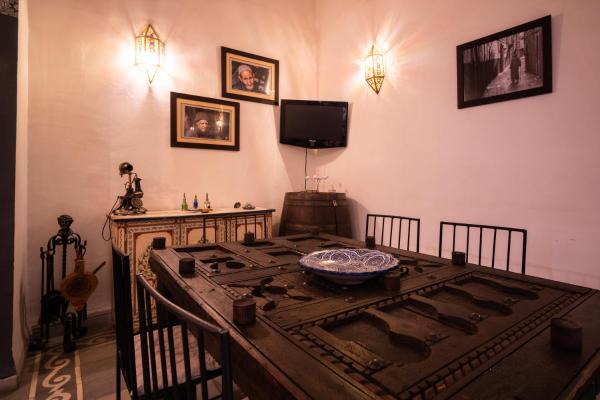 Fotografie 8: Riad Azcona