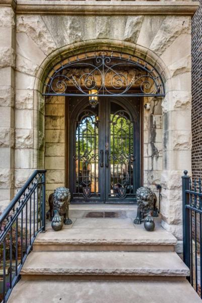 Na zdjęciu widoczny jest obiekt Villa D' Citta położony w mieście Chicago.