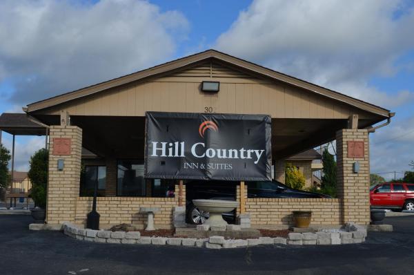 Na zdjęciu widoczny jest obiekt Hill Country Inn and Suite położony w mieście Kempner.