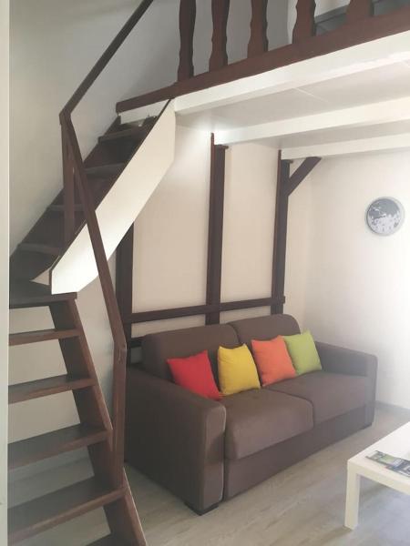 Studio-Mezzanine proche toutes commodités, Le Gosier