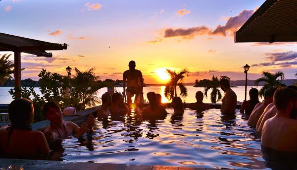Hotel Peten, Flores