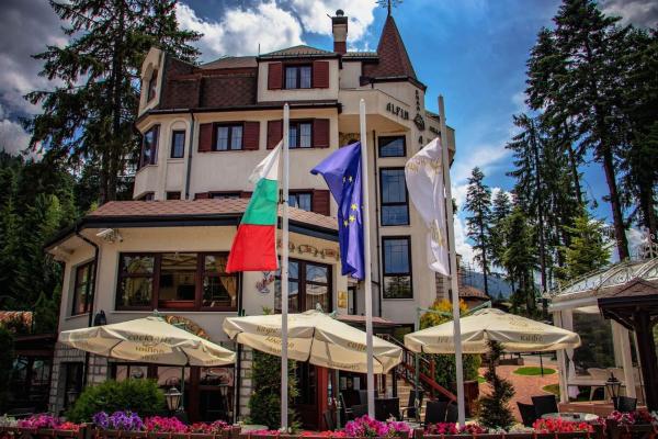 A la foto es mostra l'objecte Alpin Borovets, Алпин Боровец situat a la ciutat de Borovets.