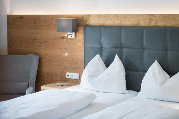 På bildet vises objektet Hotel Plankenhof B&B som ligger i byen Vomperbach.
