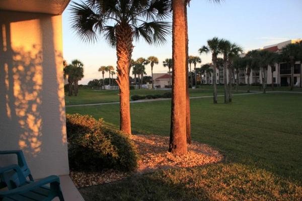 På bildet vises objektet Ocean Village Club R18 som ligger i byen St. Augustine.