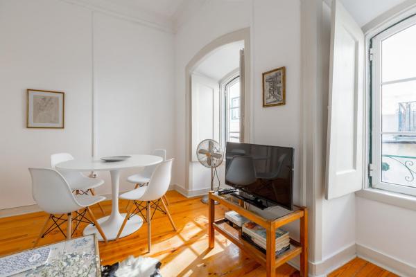 Foto 6: Spacious, Bright and Sunny Apartment, By TimeCooler
