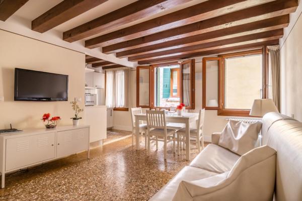A la foto es mostra l'objecte SAN MARCO JOY by LionHost situat a la ciutat de Venècia.