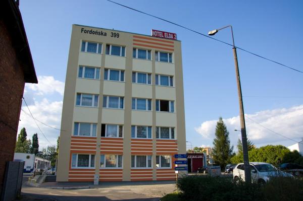 Na zdjęciu widoczny jest obiekt Hotel Elda 2 położony w mieście Ostromecko.