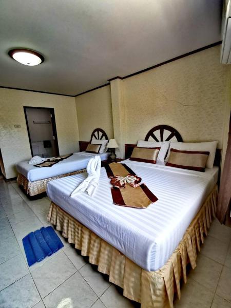 På billedet ses objektet Natacha Hotel beliggende i byen Phi Phi.