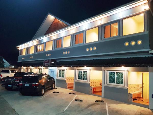 På billedet ses objektet โรงแรมประทับใจ beliggende i byen Sattahip.