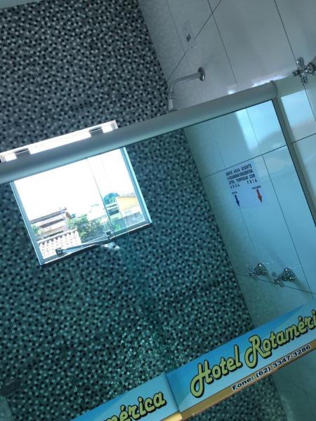 写真にはCampinorte市にあるHotel Rotamericaが写っています。