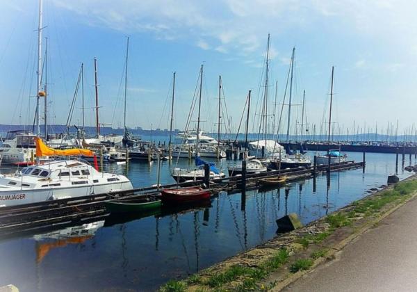 På billedet ses objektet Sanierte 2-Zimmer Wohnung in strandnähe beliggende i byen Kiel.