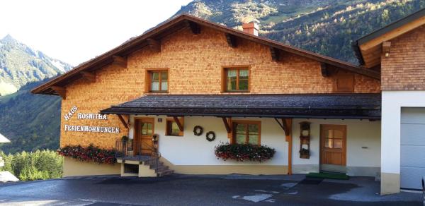 A la foto es mostra l'objecte Haus Roswitha situat a la ciutat de Damuls.