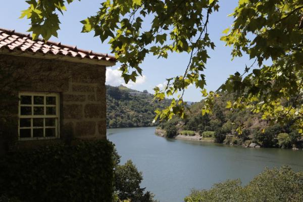 A la foto es mostra l'objecte Casa da Figueira Velha situat a la ciutat de Resende.
