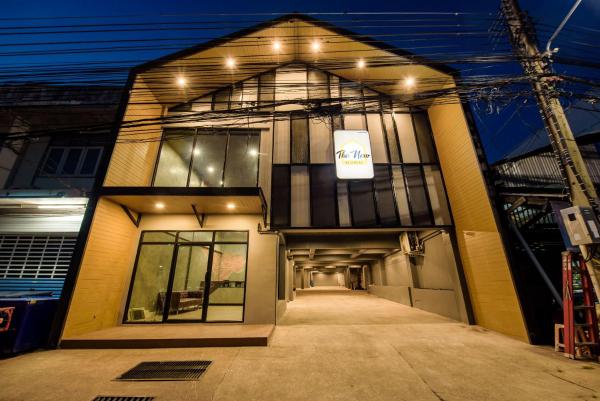 Na fotografii je vidět objekt The New Residence Buriram nacházející se ve městě Buriram.