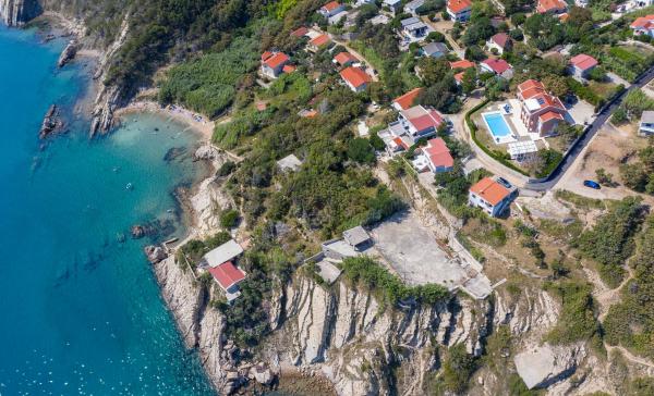 Luxury Seafront Villa Exclusive Pag With Private Pool By The Beach On Pag Island - Pag