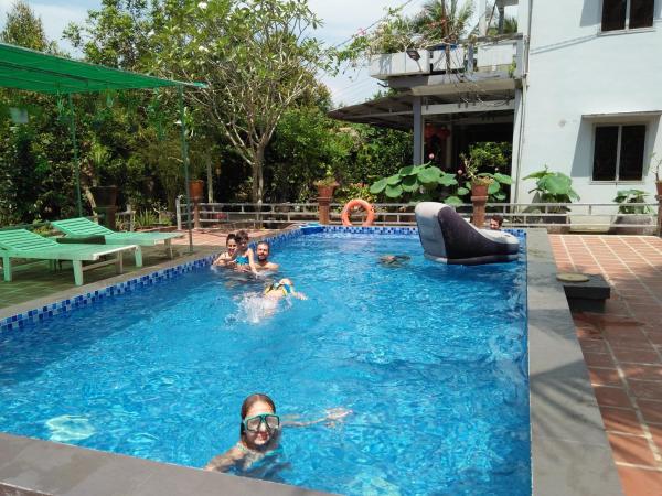 Quoc Phuong Riverside Homestay - Bến Tre