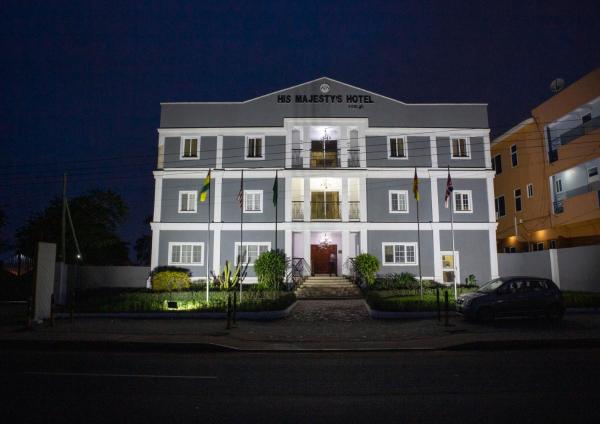 His Majesty's Hotel and Apartments, Akra