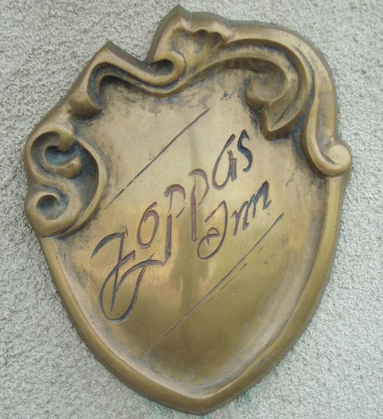 A la foto es mostra l'objecte Vila Zoppas Inn situat a la ciutat de Periam.