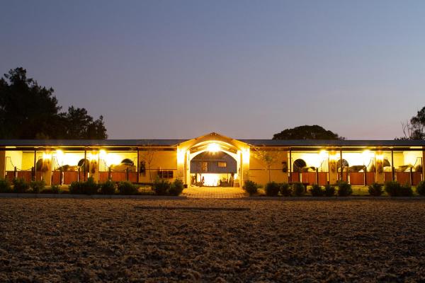 A la foto es mostra l'objecte The Stables, Beaulieu Kyalami situat a la ciutat de Midrand.