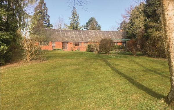 Three-Bedroom Holiday Home In Kirke Eskilstrup