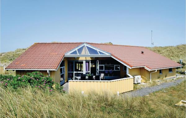 A la foto es mostra l'objecte Holiday Home Julianevej Iii situat a la ciutat de Bjerregård.