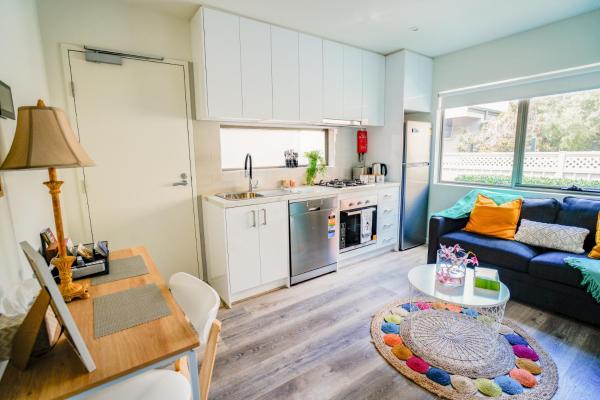 A la foto es mostra l'objecte U1 Brunswick Living Ground Floor Patio Close to APT and CBD Free Wifi Tram at Doorstep situat a la ciutat de Melbourne.